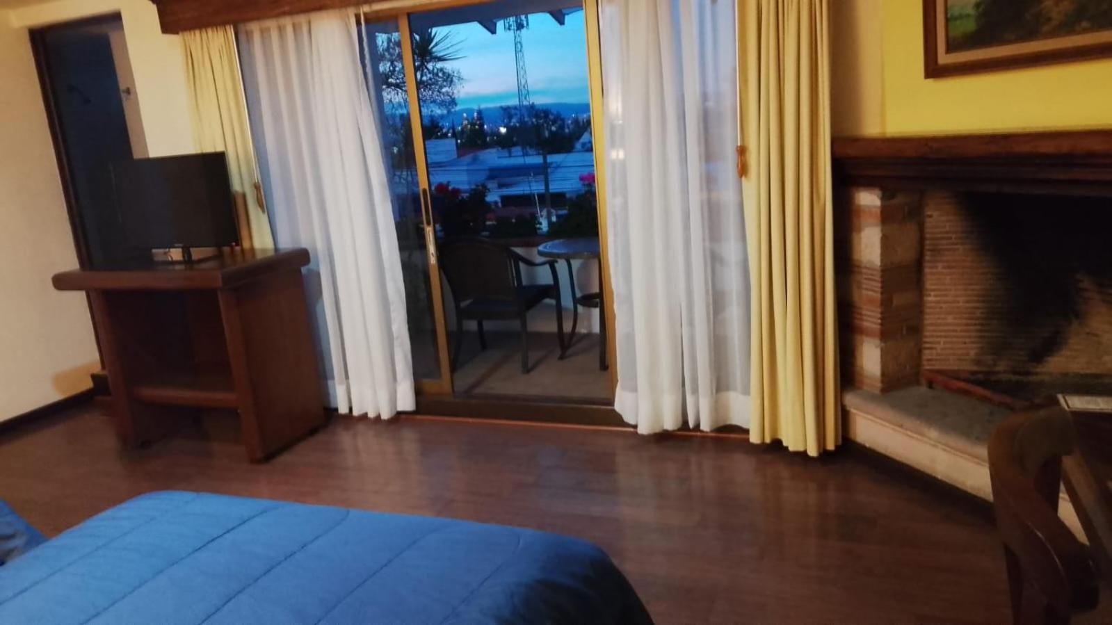 Casa De La Loma Hotel มอเรเลีย ภายนอก รูปภาพ